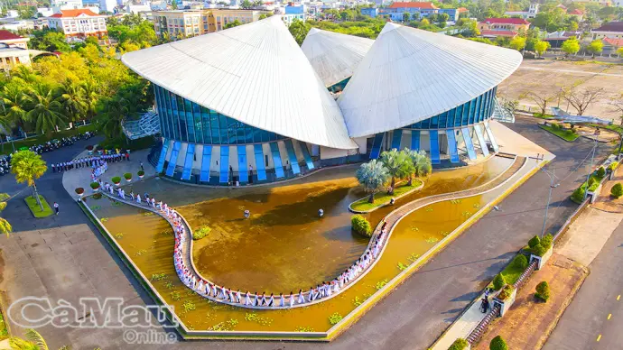 Áo dài và di sản Cà Mau - Lan toả niềm tự hào tuổi trẻ