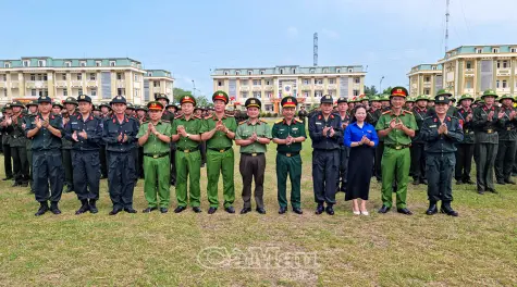 Gần 760 chiến sĩ mới được huấn luyện kỹ năng cảnh sát cơ động