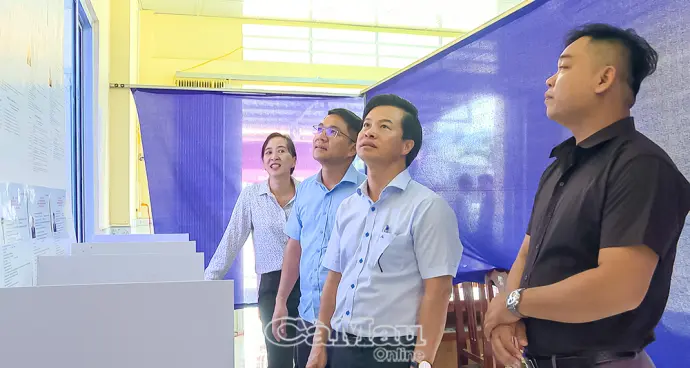 Cử tri thực hiện đầy đủ quyền công dân vào ngày 15/3