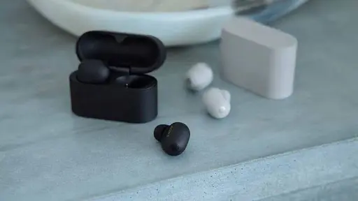 Chống ồn trên Sony WF-1000XM6 có cải thiện đáng kể so với WF-1000XM5 hay không?