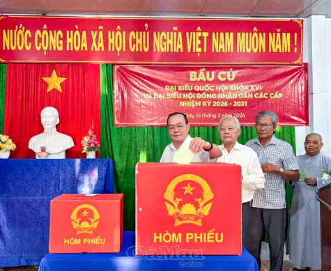 Các đồng chí nguyên lãnh đạo tỉnh nêu cao tinh thần gương mẫu, ý thức trách nhiệm của cử tri