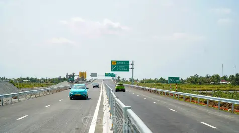 Tạm dừng khai thác cao tốc Hậu Giang - Cà Mau từ 13 giờ ngày 16/3