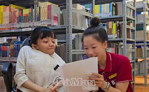 Nữ sinh “xương thuỷ tinh” chinh phục tấm bằng công nghệ thông tin