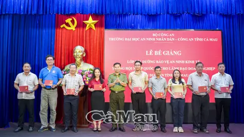 64 lãnh đạo doanh nghiệp hoàn thành lớp bồi dưỡng an ninh kinh tế