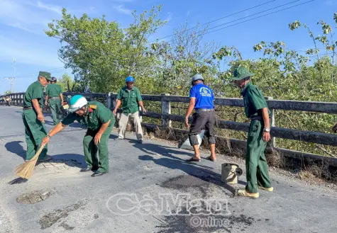 Ấm áp tấm lòng bộ đội Cụ Hồ