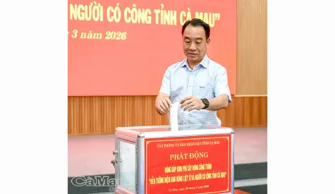 Đóng góp hơn 139 triệu đồng xây dựng Đền tưởng niệm Anh hùng liệt sĩ và người có công