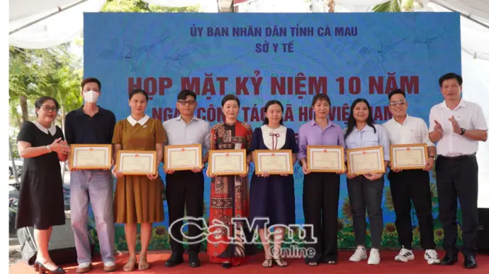 Công tác xã hội: Nhân văn hành trình 10 năm