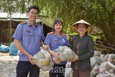 “Mùa xuân đất nước” viết tiếp khát vọng cống hiến