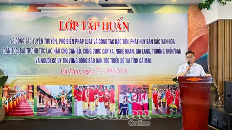 Tập huấn tuyên truyền pháp luật, bảo tồn và phát huy bản sắc văn hoá dân tộc