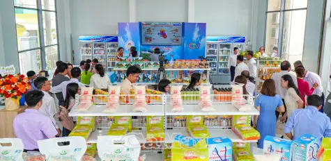 Lần đầu tiên sản phẩm OCOP “lên sóng Livestream” Báo và phát thanh, truyền hình Cà Mau