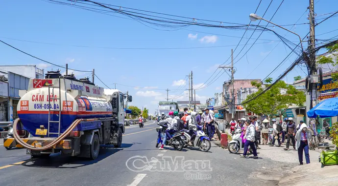 Nỗi lo thường trực mỗi giờ tan học