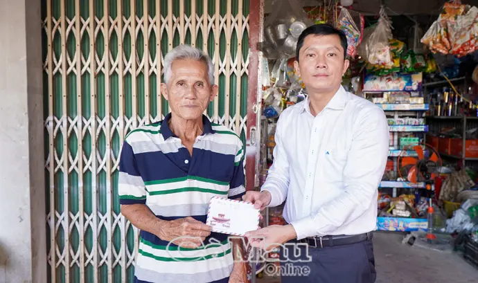 Thăm hỏi, hỗ trợ gia đình nạn nhân vụ nổ bình gas mini tại Đất Mũi