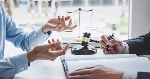 Chuyên viên pháp chế là gì? Vai trò và chi tiết công việc