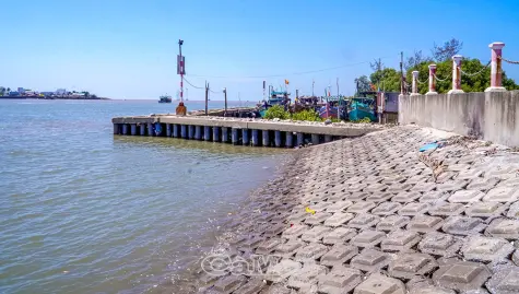 Giúp người dân ven biển an cư