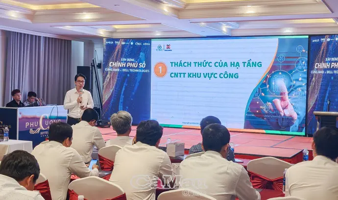 Nhiều chuyên gia thảo luận về xây dựng chính phủ số