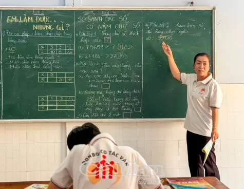 2 cô giáo, 10 năm, một tình thương