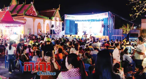 នាំយកសិល្បៈប្រពៃណីធ្វើជាអំណោយមុនថ្ងៃបុណ្យចូលឆ្នាំថ្មី