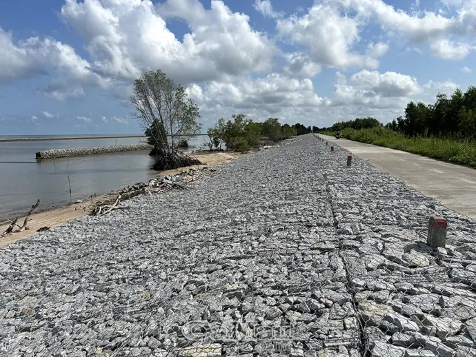 Nỗ lực giữ đất, bảo vệ dân cư