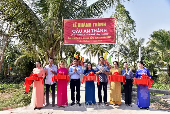 Xã Vĩnh Mỹ khánh thành cầu nông thôn do HTX Vĩnh Cường tài trợ