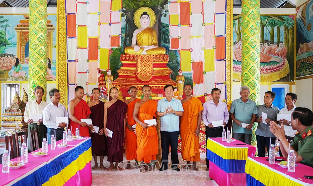 Ấm áp Tết Chôl Chnăm Thmây nơi phum sóc Cà Mau