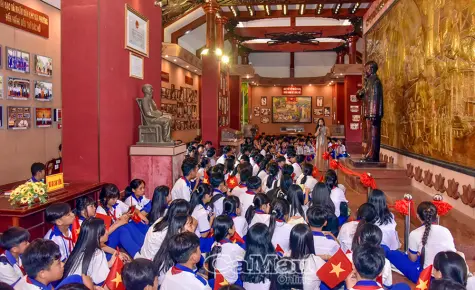 Về nguồn hun đúc lòng yêu nước cho thế hệ trẻ