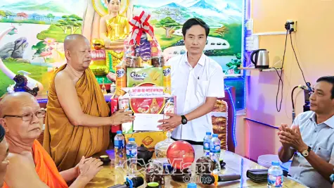 Ấm áp tết Chôl Chnăm Thmây tại xã Hoà Bình