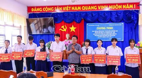 Lan toả yêu thương, tiếp sức đến trường
