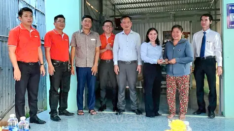 Thêm một mái ấm trao tặng người dân khó khăn