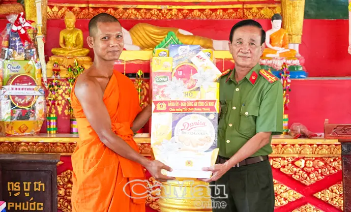 Gần dân, vì dân, ấm lòng Tết Chôl Chnăm Thmây