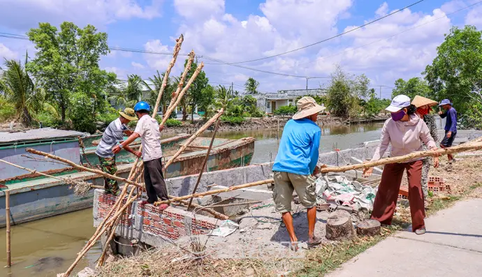 Xoay vòng vốn nhỏ, tạo “bờ kè lớn”