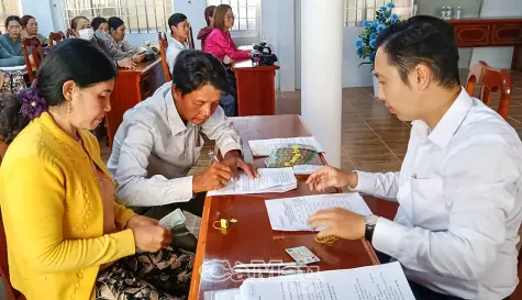 Giải ngân 900 triệu đồng nguồn vốn vay Quỹ Hỗ trợ nông dân