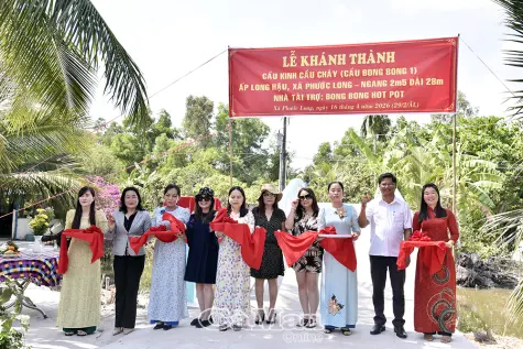 Bà con Phước Long phấn khởi khi có nhịp cầu mới