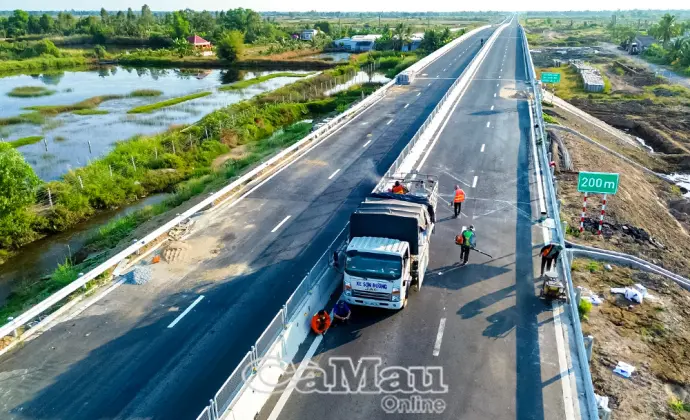 Quyết tâm thông xe cao tốc Hậu Giang - Cà Mau trước ngày 30/4