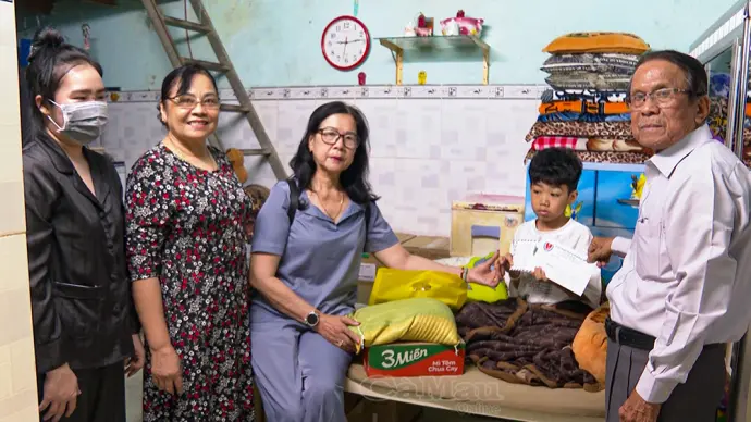 Tiếp thêm niềm tin cho người khuyết tật, trẻ mồ côi