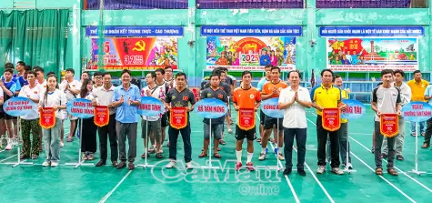 Hơn 500 vận động viên tranh tài sôi nổi tại Hội thao chào mừng 30/4 và Quốc tế Lao động 1/5