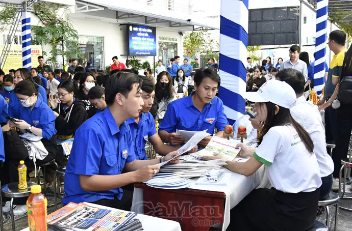 Ngày hội việc làm Cà Mau lần I diễn ra từ 25-27/4