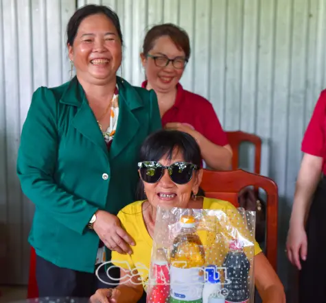 Thắp sáng niềm tin từ những phận đời khiếm thị