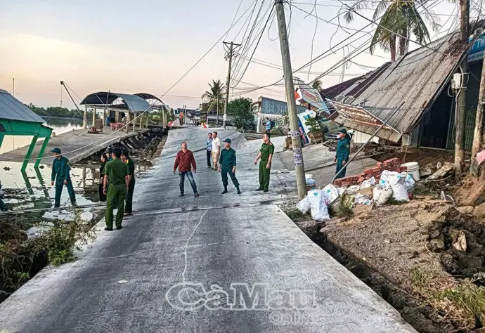 Sạt lở nghiêm trọng tại Đầm Dơi, thiệt hại trên 3 tỷ đồng
