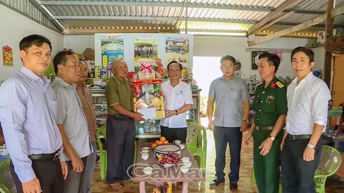 Tri ân gia đình chính sách, người có công