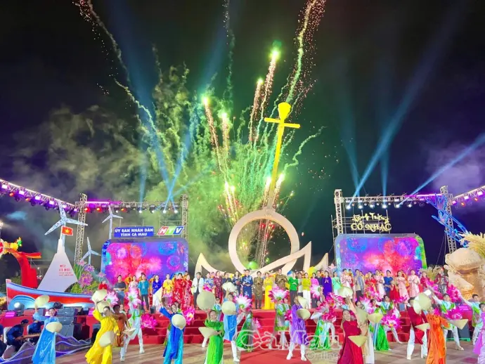 Cà Mau rực sắc văn hoá qua “Vầng trăng cổ nhạc” lần 263