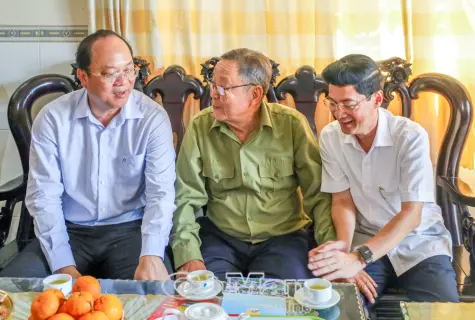 Ấm áp nghĩa tình tri ân người có công