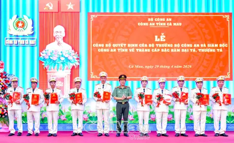 Công an tỉnh Cà Mau tổ chức lễ thăng cấp bậc hàm Đại tá, Thượng tá