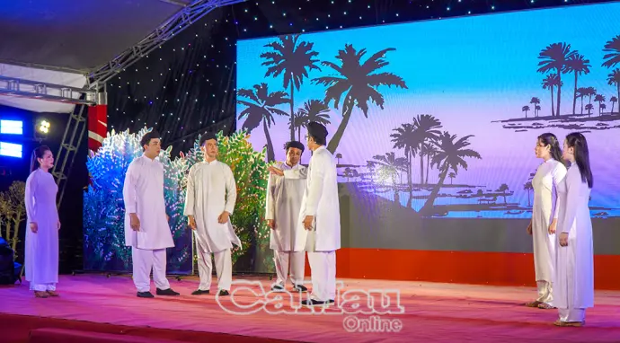 Hào khí Giồng Bốm rực cháy qua vở cải lương “Mặt trời đỏ”