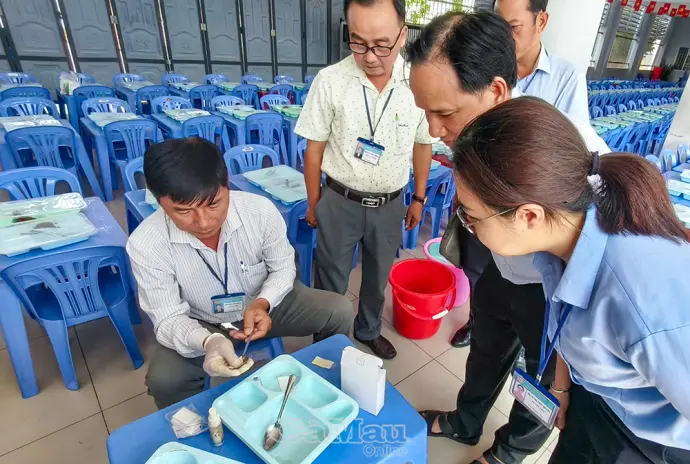 Siết chặt quản lý an toàn thực phẩm, bảo vệ sức khoẻ người dân