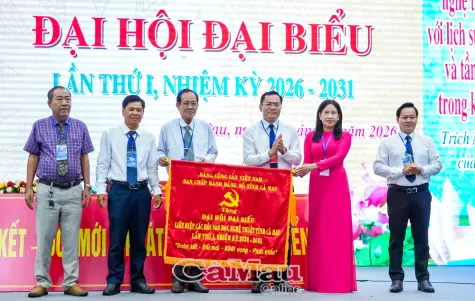 Ông Đỗ Ngọc Ẩn đắc cử Chủ tịch Liên hiệp các Hội Văn học nghệ thuật tỉnh Cà Mau.