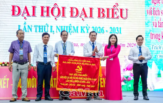 Ông Đỗ Ngọc Ẩn đắc cử Chủ tịch Liên hiệp các Hội Văn học nghệ thuật tỉnh Cà Mau