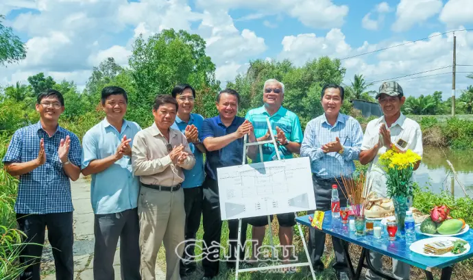 Cầu mới mở lối phát triển cho người dân khóm Tân Phong A