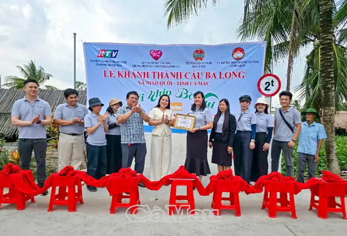 Khánh thành cầu Ba Long gần 600 triệu đồng ở Ninh Quới