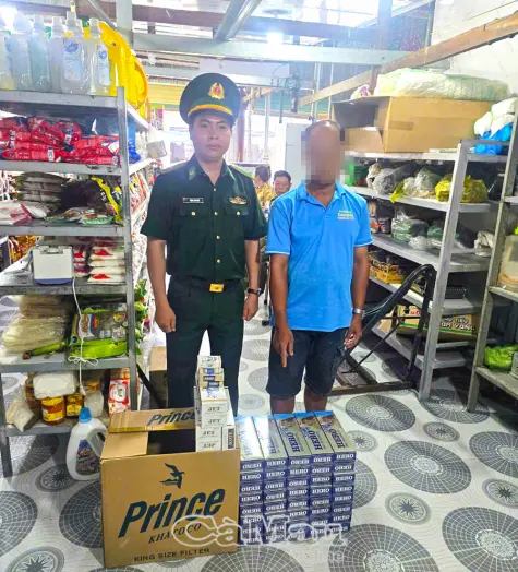 Xử lý tiệm tạp hoá vi phạm mua bán gần 500 bao thuốc lá không rõ nguồn gốc