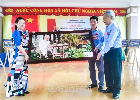 Nhớ mãi thời gieo chữ giữa mưa bom